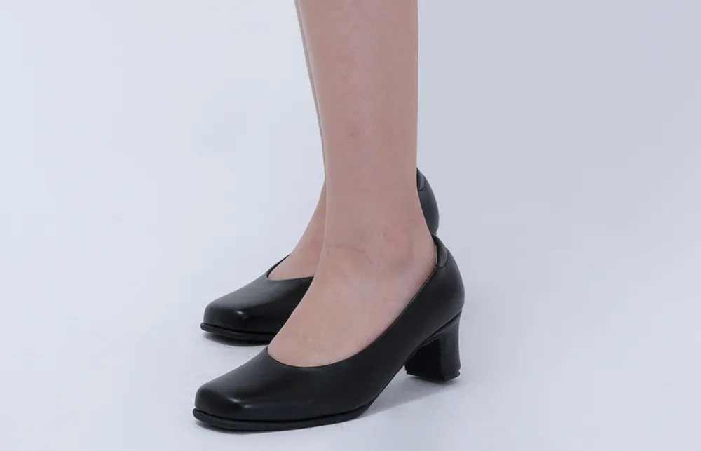 รองเท้าคัทชูนิสิต/นักศึกษาหญิง